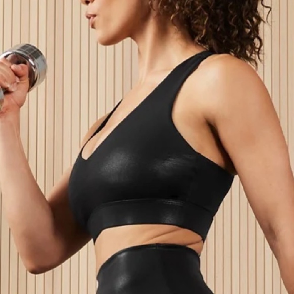 Fabletics Plus Size On the Go Midi Medium Impact Sports Bra 2X in Black Fog Foil